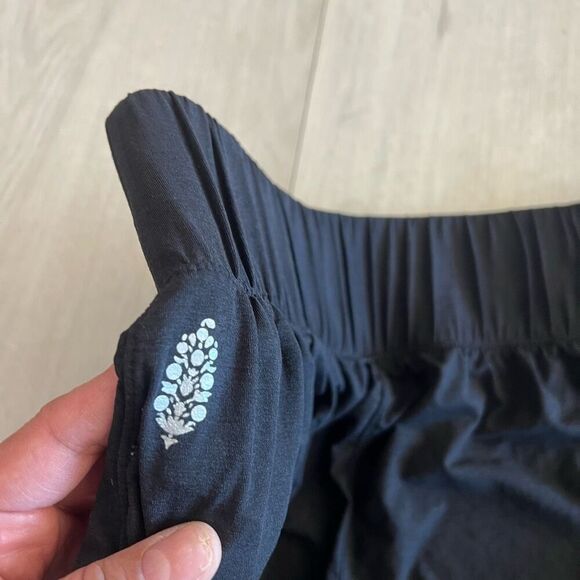 Free people womens black shorts size s - Picture 7 of 9